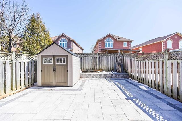 303 Milliken Meadows Dr, House attached with 3 bedrooms, 4 bathrooms and 5 parking in Markham ON | Image 9