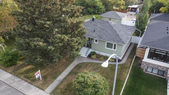 3224 25 Street Sw, House detached with 4 bedrooms, 2 bathrooms and 4 parking in Calgary AB | Image 3