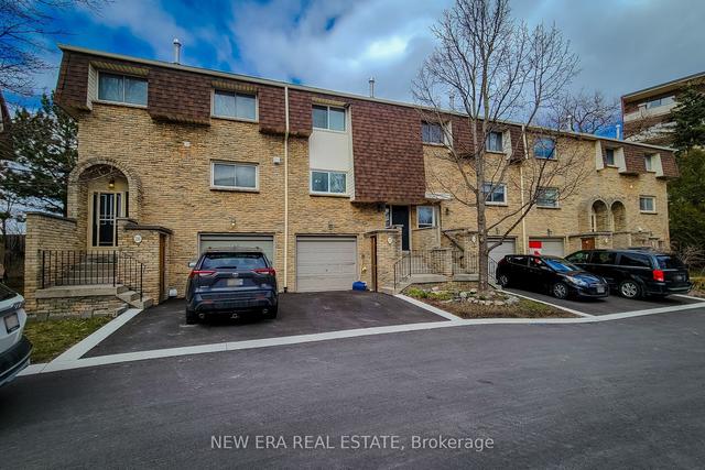 27 - 27 Melanie Cres, Townhouse with 3 bedrooms, 2 bathrooms and 2 parking in Hamilton ON | Image 1