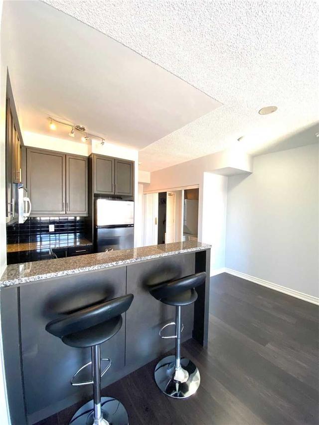 1014 - 9245 Jane St, Condo with 1 bedrooms, 2 bathrooms and 1 parking in Vaughan ON | Image 9