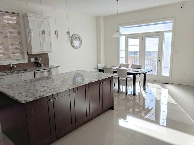 7 Aspy Crt, House detached with 5 bedrooms, 6 bathrooms and 4 parking in Vaughan ON | Image 6
