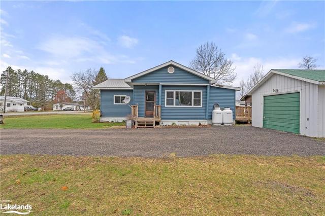 1088 Lutterworth Pines Road, House detached with 2 bedrooms, 1 bathrooms and 7 parking in Minden Hills ON | Image 13