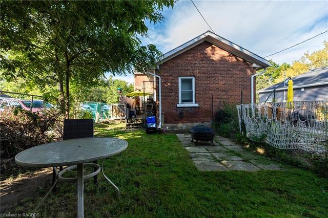 719 1st Avenue E, House semidetached with 2 bedrooms, 1 bathrooms and 1 parking in Owen Sound ON | Image 21