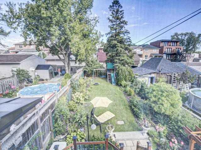 309 Gilbert Ave, House semidetached with 2 bedrooms, 3 bathrooms and 4 parking in Toronto ON | Image 13