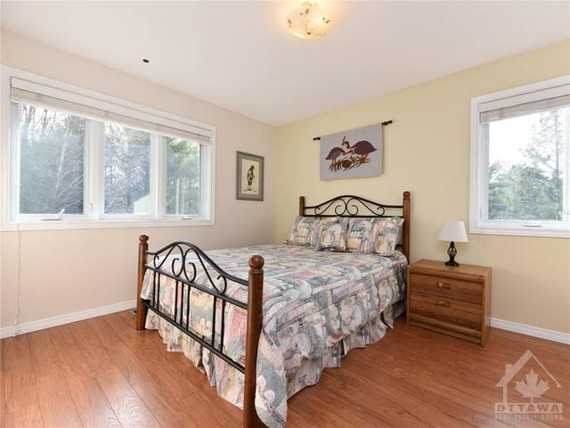 46 Grierson Lane, House detached with 5 bedrooms, 3 bathrooms and 12 parking in Ottawa ON | Image 19