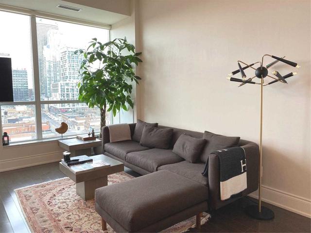 1009 - 23 Glebe Rd, Condo with 1 bedrooms, 2 bathrooms and 1 parking in Toronto ON | Image 23