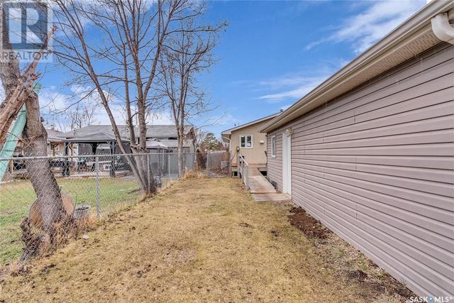 834 Confederation Drive, House detached with 2 bedrooms, 2 bathrooms and null parking in Saskatoon SK | Image 31