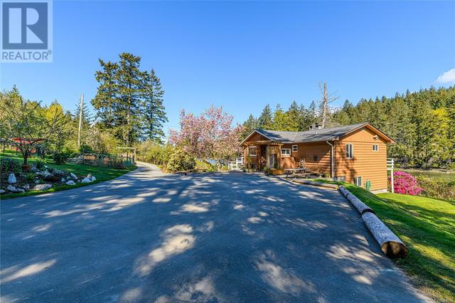 165 Booth Rd, House detached with 3 bedrooms, 2 bathrooms and 4 parking in Saltspring Island BC | Image 4