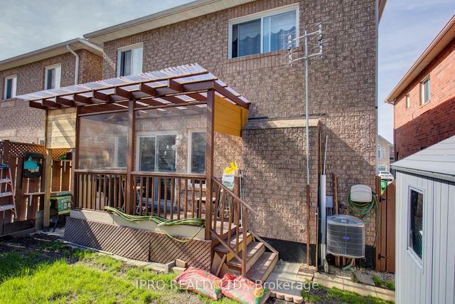 48 Thunderbird Tr, House attached with 3 bedrooms, 4 bathrooms and 3 parking in Brampton ON | Image 31