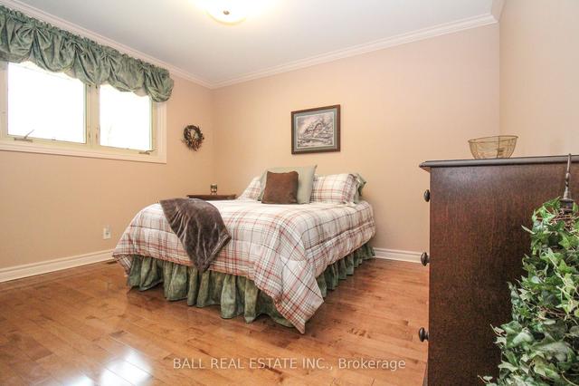 646 Christopher Rd, House detached with 3 bedrooms, 2 bathrooms and 4 parking in Peterborough ON | Image 13