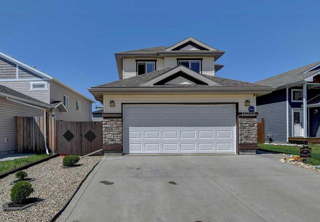 10210 85a Street, House detached with 4 bedrooms, 3 bathrooms and 6 parking in Grande Prairie AB | Image 2