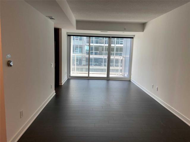 0015 - 500 Lake Shore Blvd, Condo with 3 bedrooms, 2 bathrooms and 1 parking in Toronto ON | Image 4