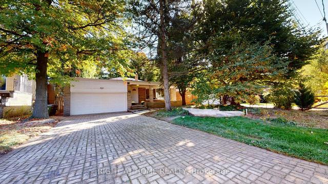 23 Christine Cres, House detached with 4 bedrooms, 4 bathrooms and 4 parking in Toronto ON | Image 30