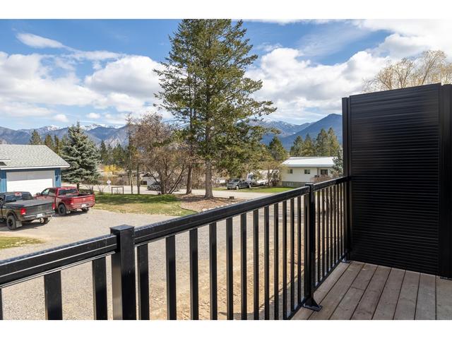 2 - 1311 Westside Park Drive, House attached with 2 bedrooms, 2 bathrooms and null parking in Invermere BC | Image 11