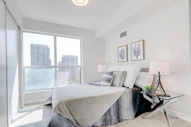 1515 - 7 Lorraine Dr, Condo with 2 bedrooms, 2 bathrooms and 1 parking in Toronto ON | Image 18