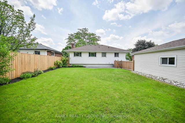 14 Pembroke Ave, House detached with 3 bedrooms, 2 bathrooms and 4 parking in Brantford ON | Image 30