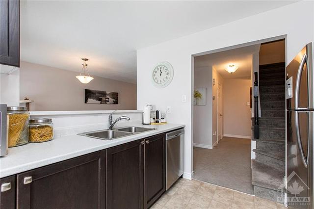 719 Juneberry Lane, Townhouse with 2 bedrooms, 2 bathrooms and 3 parking in Ottawa ON | Image 18