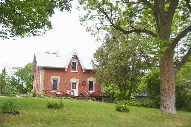 2189 Glenarm Rd, House detached with 3 bedrooms, 2 bathrooms and 12 parking in Kawartha Lakes ON | Image 2