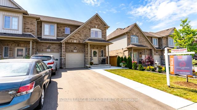 223 Tanglewood Dr, House attached with 3 bedrooms, 3 bathrooms and 3 parking in Hamilton ON | Image 12