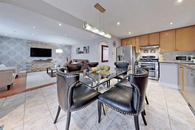 upper - 275 Homewood Ave, House detached with 3 bedrooms, 1 bathrooms and 3 parking in Toronto ON | Image 11