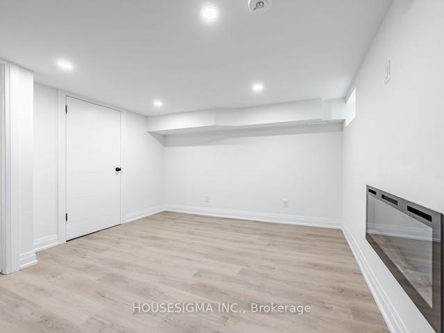 11 Via Italia, House detached with 2 bedrooms, 2 bathrooms and 1 parking in Toronto ON | Image 16