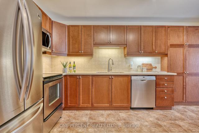 801 - 3000 Creekside Dr, Condo with 2 bedrooms, 2 bathrooms and 1 parking in Hamilton ON | Image 6