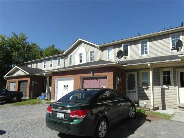 117 Albert St S, House attached with 2 bedrooms, 2 bathrooms and 2 parking in Kawartha Lakes ON | Image 2