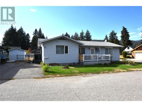 335 Deer Street, House detached with 2 bedrooms, 2 bathrooms and 2 parking in Vernon BC | Card Image