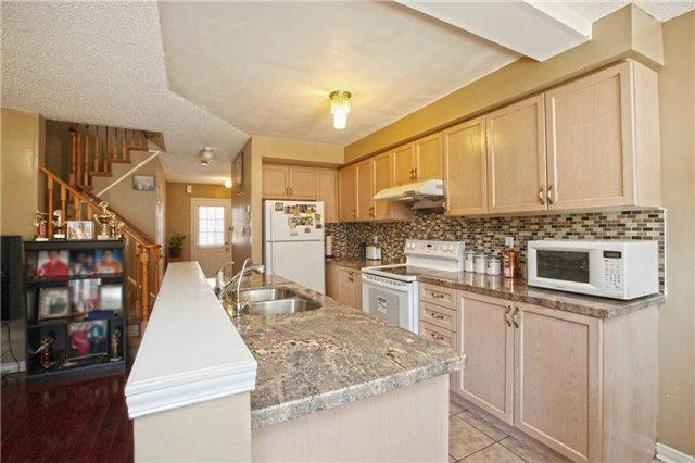 81 Zia Dodda Cres, House attached with 3 bedrooms, 4 bathrooms and 2 parking in Brampton ON | Image 6