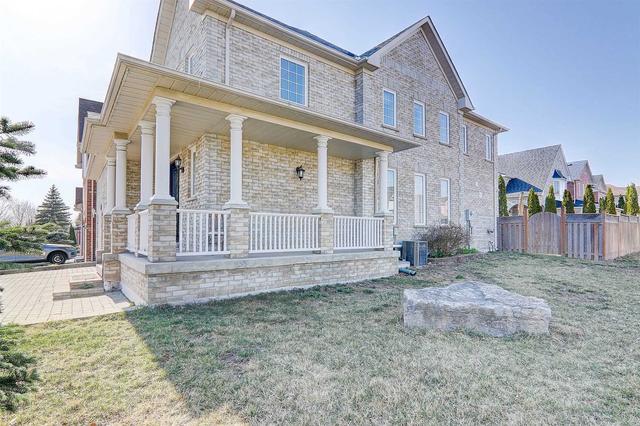 16 Hollylane Dr, House detached with 4 bedrooms, 4 bathrooms and 5 parking in Markham ON | Image 23