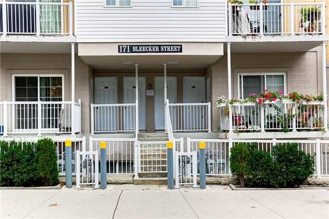 222 - 171 Bleecker St, Townhouse with 1 bedrooms, 1 bathrooms and null parking in Toronto ON | Image 2