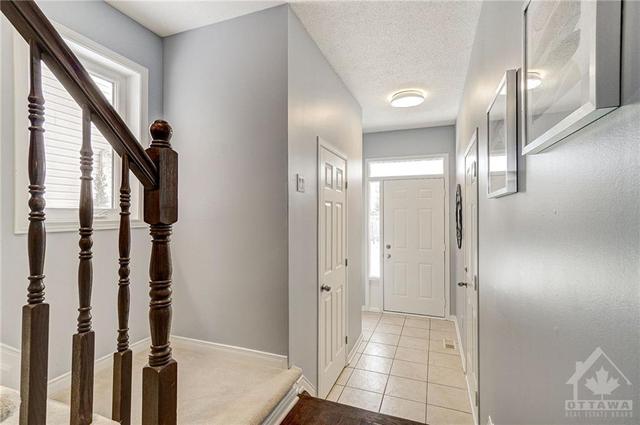 407 Dusk Private, Townhouse with 3 bedrooms, 3 bathrooms and 4 parking in Ottawa ON | Image 15