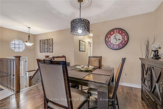 111 Marmel Crt, House semidetached with 2 bedrooms, 2 bathrooms and 4 parking in Cambridge ON | Image 6