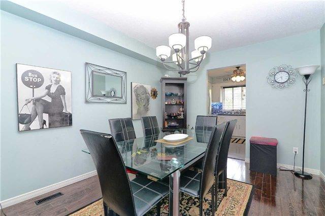 104 Henderson Dr, Condo with 3 bedrooms, 2 bathrooms and 2 parking in Aurora ON | Image 7