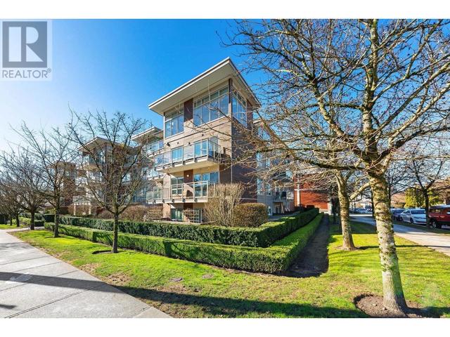 103 - 1033 St Georges Avenue, Condo with 1 bedrooms, 1 bathrooms and 1 parking in North Vancouver BC | Image 1