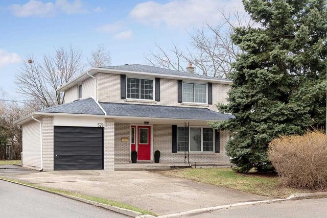 578 Galway Dr, House detached with 4 bedrooms, 3 bathrooms and 4 parking in Burlington ON | Image 2