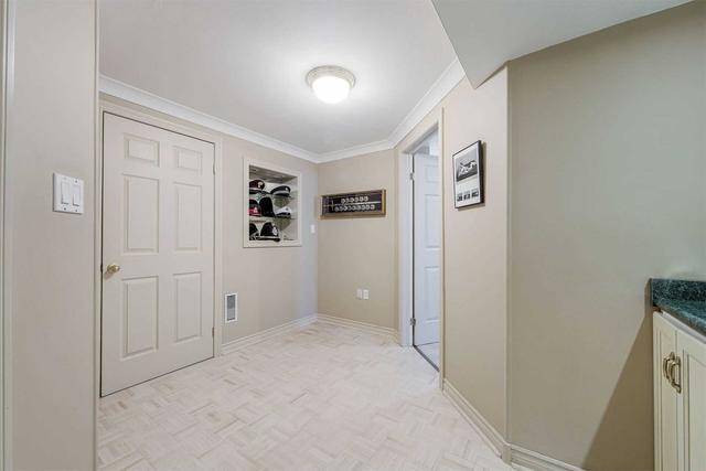80 Chelsea Cres, House attached with 2 bedrooms, 3 bathrooms and 2 parking in Hamilton ON | Image 32