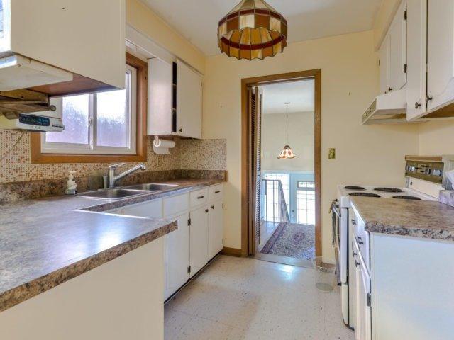 8 Third St, House detached with 3 bedrooms, 3 bathrooms and 1 parking in Toronto ON | Image 4