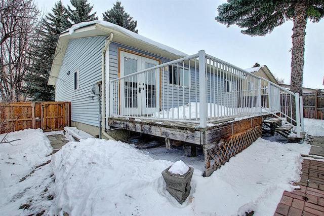 63 Aberfoyle Close Ne, House detached with 4 bedrooms, 2 bathrooms and 2 parking in Calgary AB | Image 14