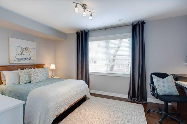 7 Tompkins Mews, House attached with 3 bedrooms, 2 bathrooms and 2 parking in Toronto ON | Image 7