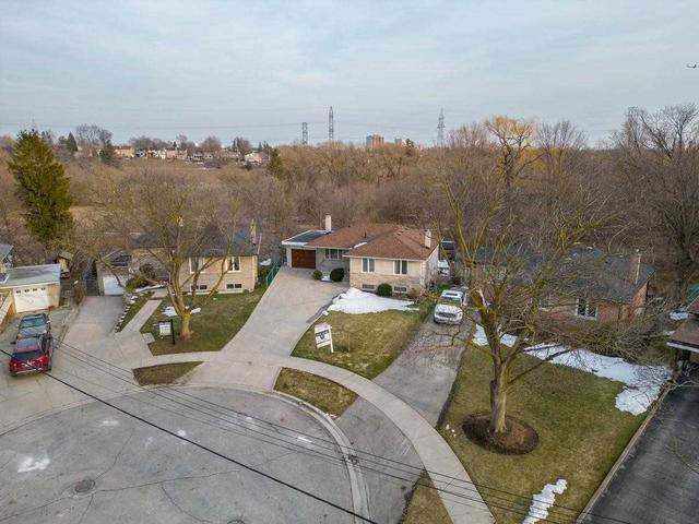 8 Atwood Pl, House detached with 3 bedrooms, 2 bathrooms and 9 parking in Toronto ON | Image 29