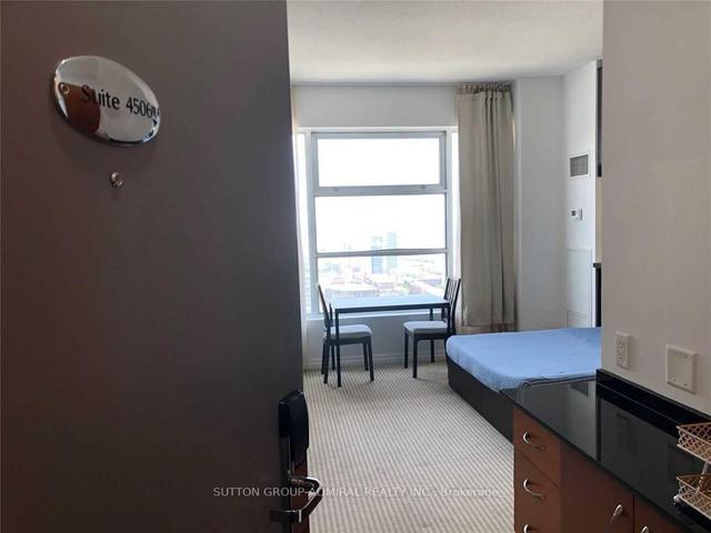 4506 - 1 King St W, Condo with 0 bedrooms, 1 bathrooms and 0 parking in Toronto ON | Image 1