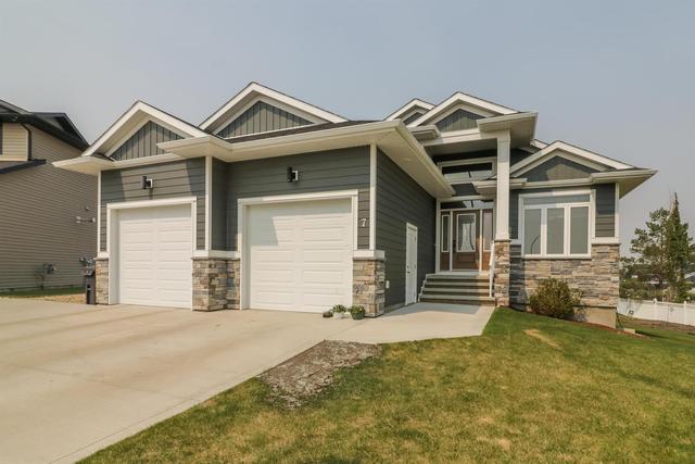 7 Leonard Close, House detached with 5 bedrooms, 3 bathrooms and 2 parking in Sylvan Lake AB | Image 1