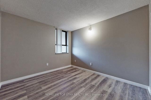 1201 - 4 Lisa St, Condo with 3 bedrooms, 2 bathrooms and 1 parking in Brampton ON | Image 11