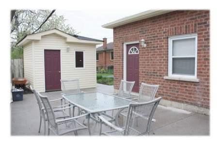 86 Harold St, House detached with 2 bedrooms, 2 bathrooms and 3 parking in Brampton ON | Image 2