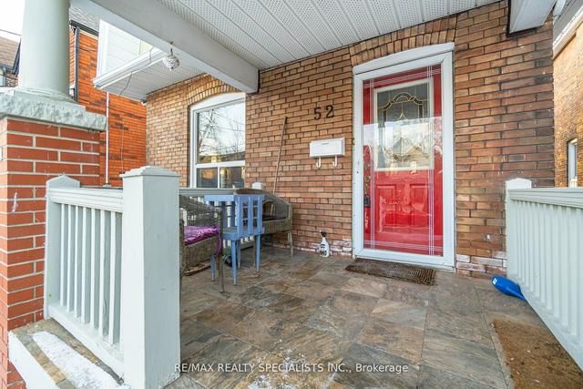 52 Hendrick Ave, House detached with 3 bedrooms, 2 bathrooms and 1 parking in Toronto ON | Image 34