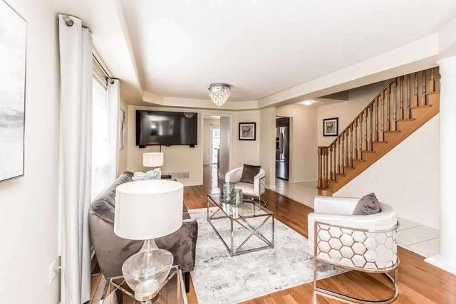 7120 Magistrate Terr, House semidetached with 3 bedrooms, 3 bathrooms and 5 parking in Mississauga ON | Image 31