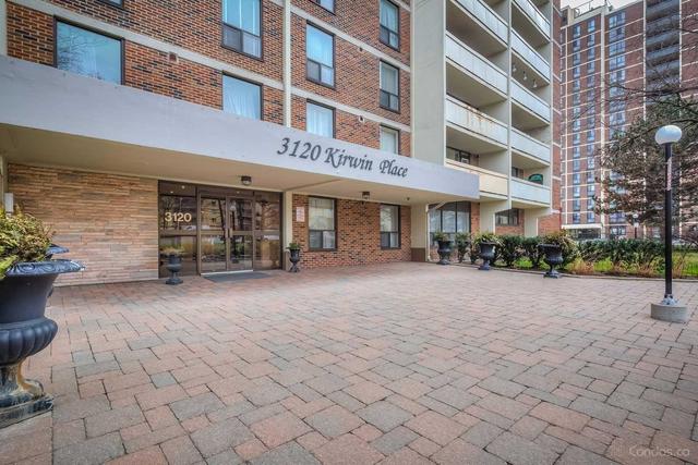 809 - 3120 Kirwin Ave, Condo with 2 bedrooms, 1 bathrooms and 1 parking in Mississauga ON | Image 1