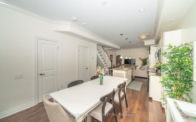 363b Roehampton Ave, Townhouse with 3 bedrooms, 3 bathrooms and 1 parking in Toronto ON | Image 2