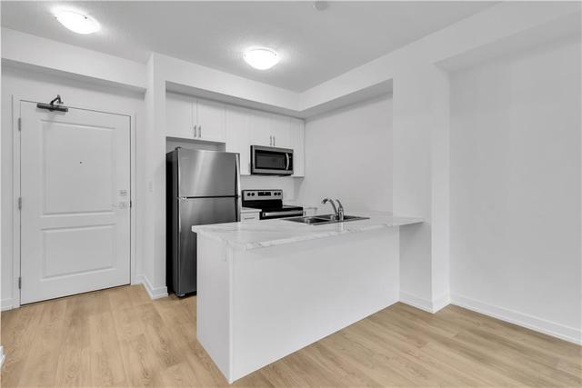 404 - 470 Dundas Street E, Condo with 1 bedrooms, 1 bathrooms and 1 parking in Hamilton ON | Image 1